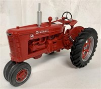 1/8 McCormick-Deering Farmal M Tractor