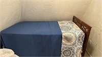 Twin bed headboard footboard 2 mattresses, box