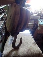 Wooden Dbl. Pulley w/ Hook - 6" Diameter
