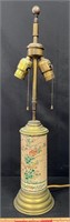 DETAILED ORIENTAL PORCELAIN VASE LAMP