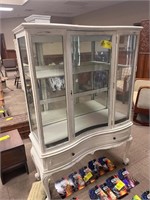 VINTAGE BOWFRONT CHINA CABINET WITH TWO SHELVES, G