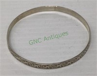 Beautiful marked sterling bangle bracelet weighing