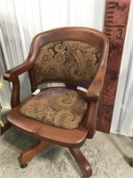 Swivel wood office chair