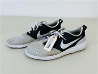 Pair of Men's Nike Tennis Shoes size 14