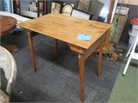 24”x32” Oak Folding Table