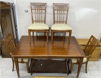 Wood Dining Table w/ 6 Chairs and 2 Leaves. Table