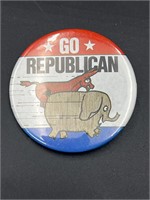 Vintage go Republican pin