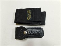 2-FOLDING KNIVES IN CASES (WESTERN AND VOYAGER)