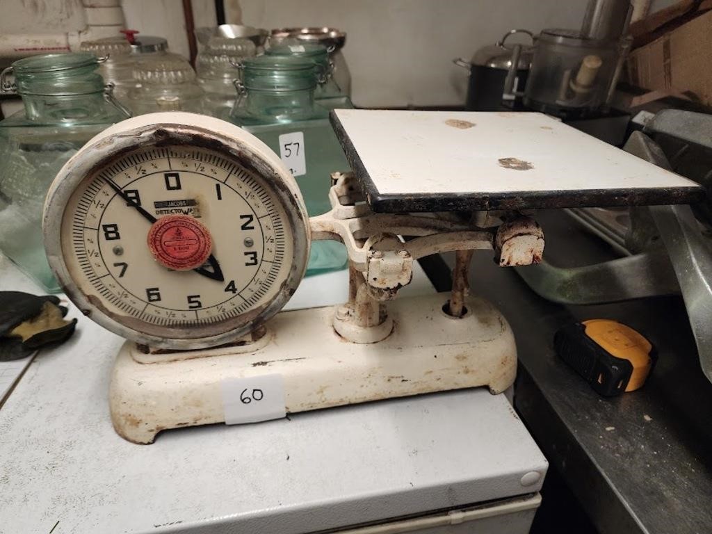 OLD FASHIONED BAKERS SCALE