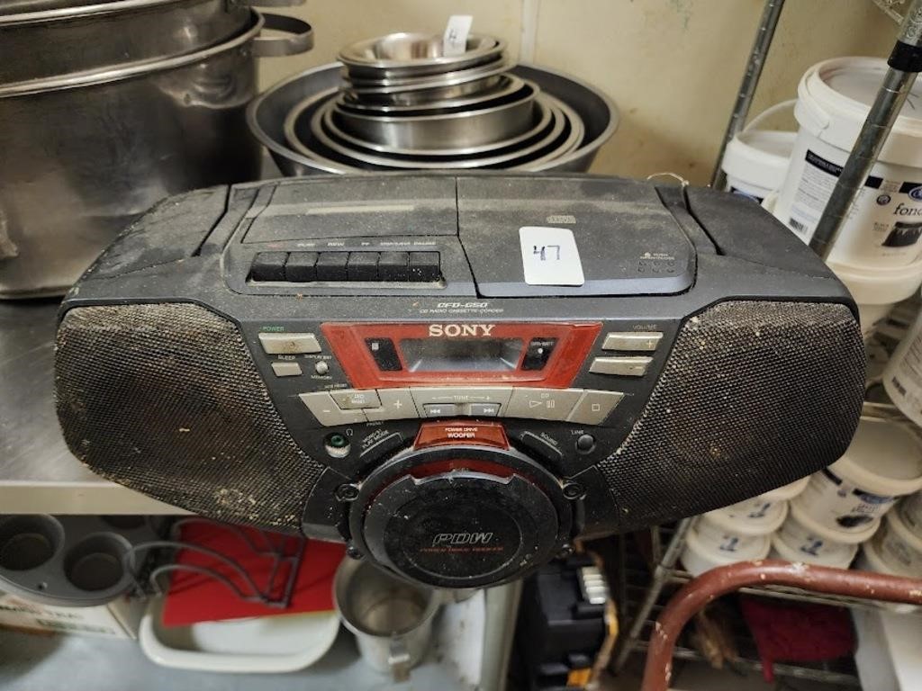 SONY BOOM BOX RADIO