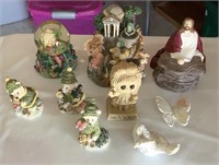 Decor pieces & figurines