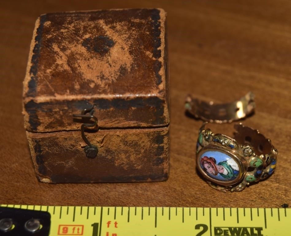 Antique Enamel on 9ct Gold (Broken) Ring w/Box