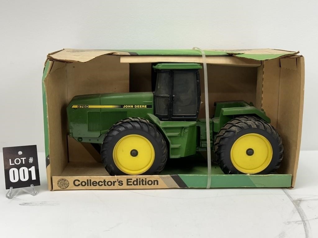 ERTL J.D. 4-Wheel Drive Tractor 1/16