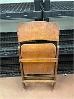 Vintage wooden foldable chair