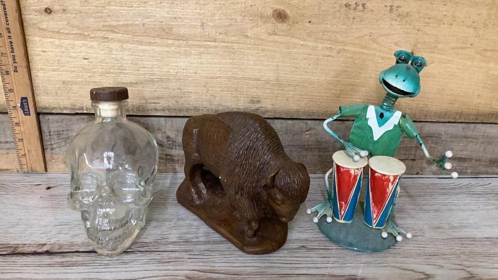 Decor, skull, buffalo, frog