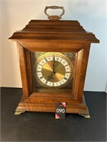 West Minster Chime Quartz Mantle Wood Clock..