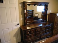 4 piece bedroom set, w/ dresser & mirror,