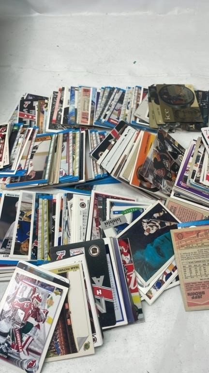 Huge lot of Hockey Cards