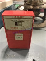 Sinclair gas pump transistor radio, untested