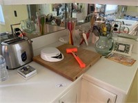 Toaster, Measures, Cutting Board & Miscellaneous