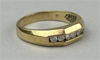 10K Gold & Diamond Ring.