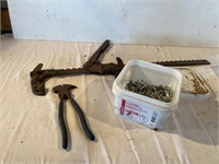 Goldenrod fence stretcher. Pliers, 4 lbs staples