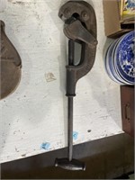 Saunders type Pip cutter