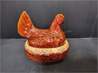 Hull Pottery Hen on Nest Bake & Serve Dish