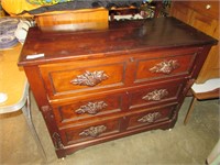 Antique Dresser 42x36x18d