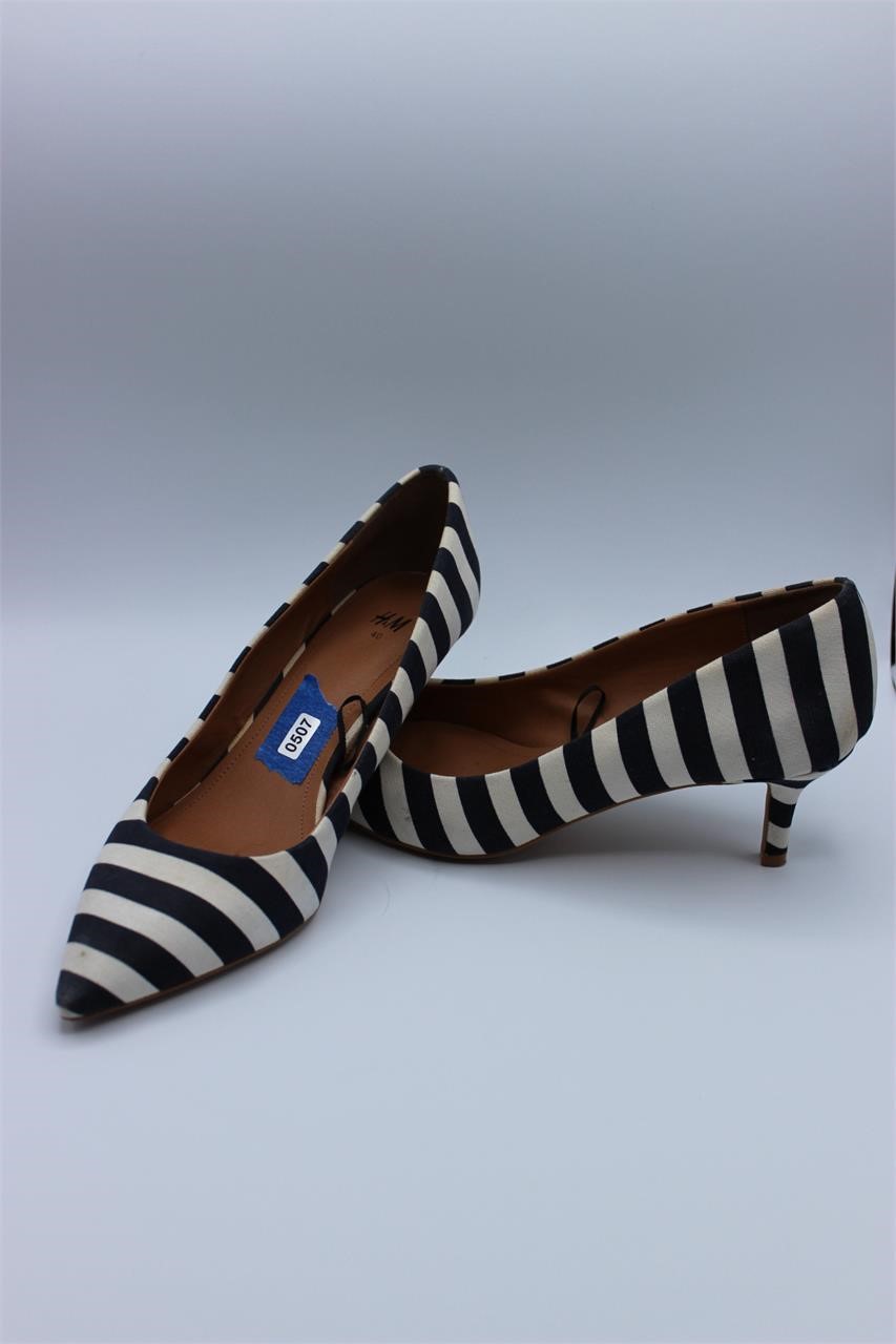 H & M Navy blue and white striped pumps