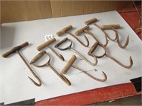 10 WOOD HANDLE HAY HOOKS