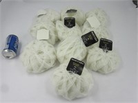 10 pelotes de laine neuves