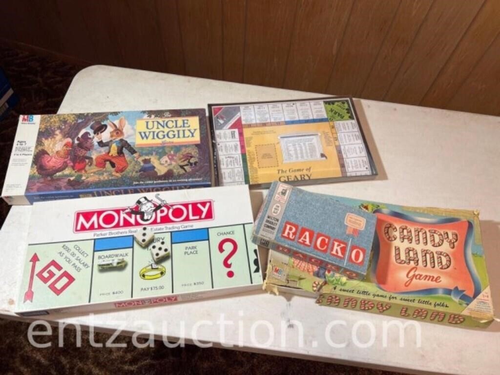 BOX OF BOARD GAMES - INCLUDING 2) THE GAME OF