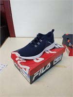 PAIR OF FILA VERSO SIZE 9 MENS SNEAKERS