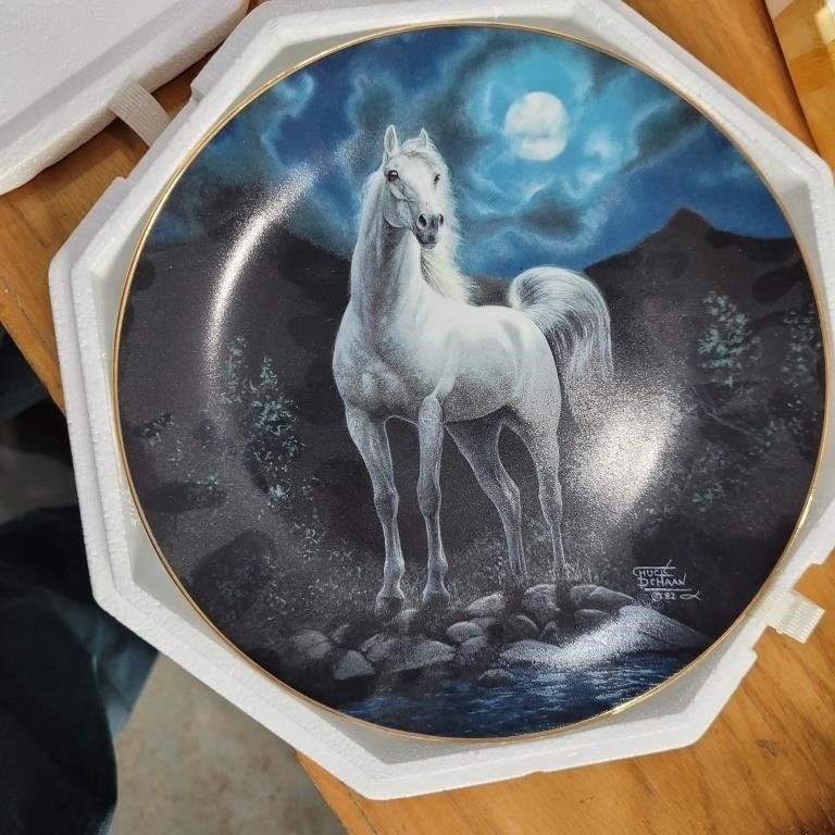 "moon light majesty " collector plate