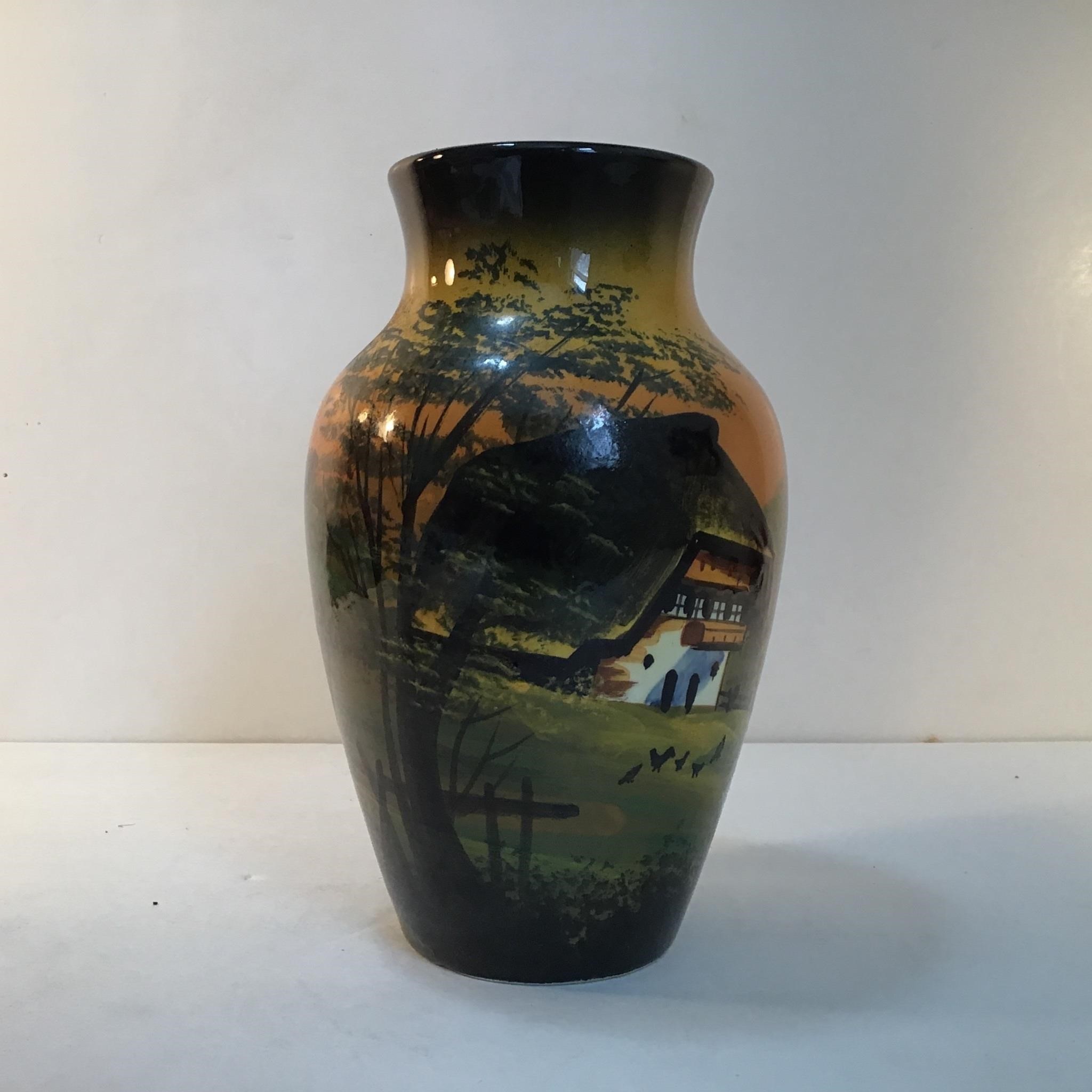 CERAMIC VASE