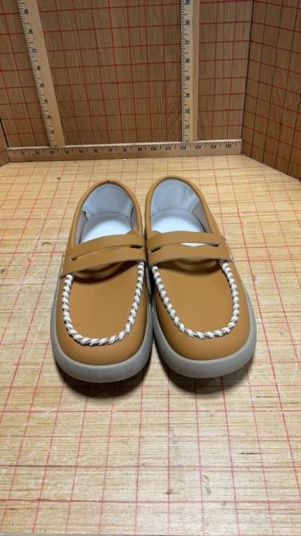 Penny loafer shoes, size 5