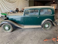 1935 Chevrolet Standard 2 door sedan Green