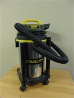 Stanley 2.8 H P Metal Wet / Dry Canister Vacuum