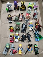 25 Lego figures