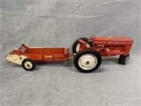 True Scale Row Crop Tractor & Manure Spreader