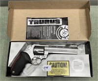 Taurus Model 454 Raging Bull