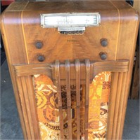 Philco Console Tube Radio Model 40-160 23.5X 37