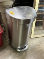 SIMPLE HUMAN TRASH CAN