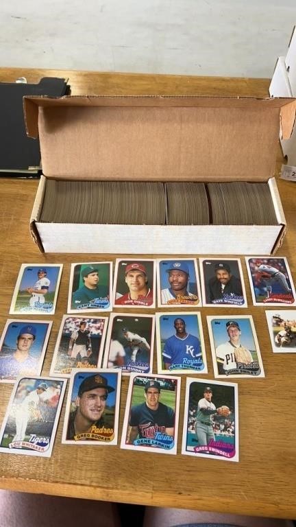 SPORTS CARD AND VINTAGE TOY AUCTION BASEBALL, FOOTBALL, MORE