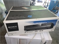 SONY DISC PLAYER IN BOX