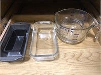 PYREX GLASS LOAF PAN AND METAL LOAF PANS WITH
