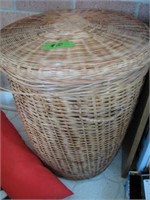 Large Wicker laundry basket