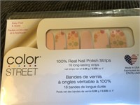 Colorstreet 
New in package 
Nail Polish strips