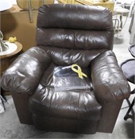 Leather oversized electric recliner/lift chair